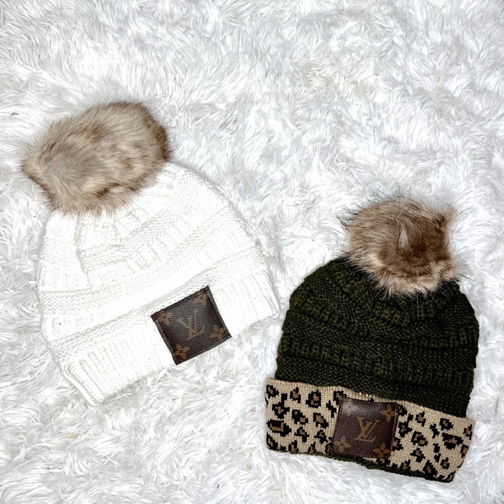 LV beanie ( WHITE ONLY )